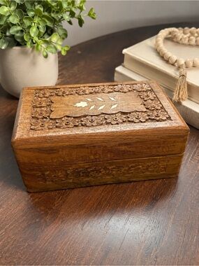 Vintage Hand-Carved Wooden Trinket Box w/Mother of Pearl Inlay